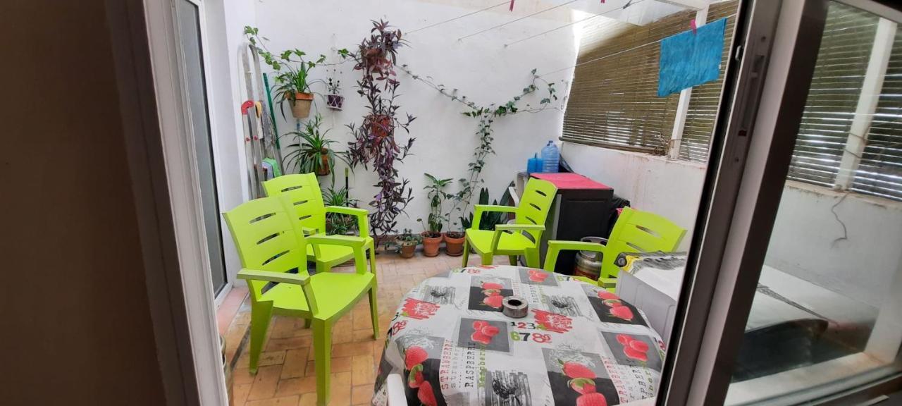 Apartamentos con patio Alicante Esterno foto