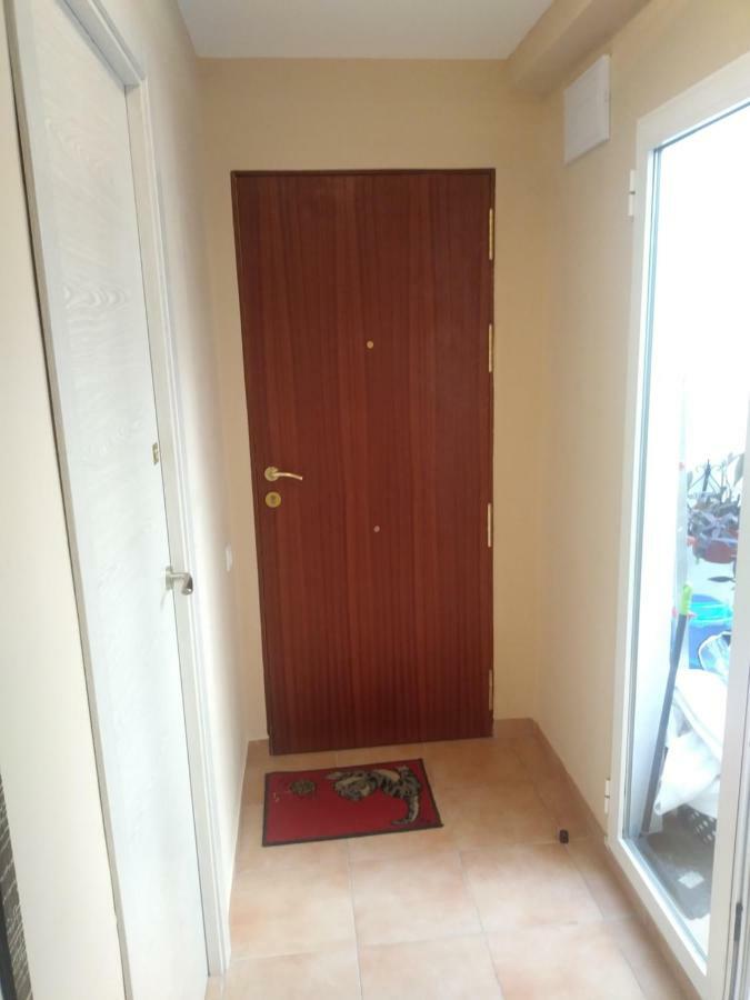 Apartamentos con patio Alicante Esterno foto